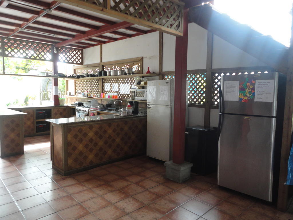 Spanish By The Sea - Bocas Bocas del Toro Exterior photo